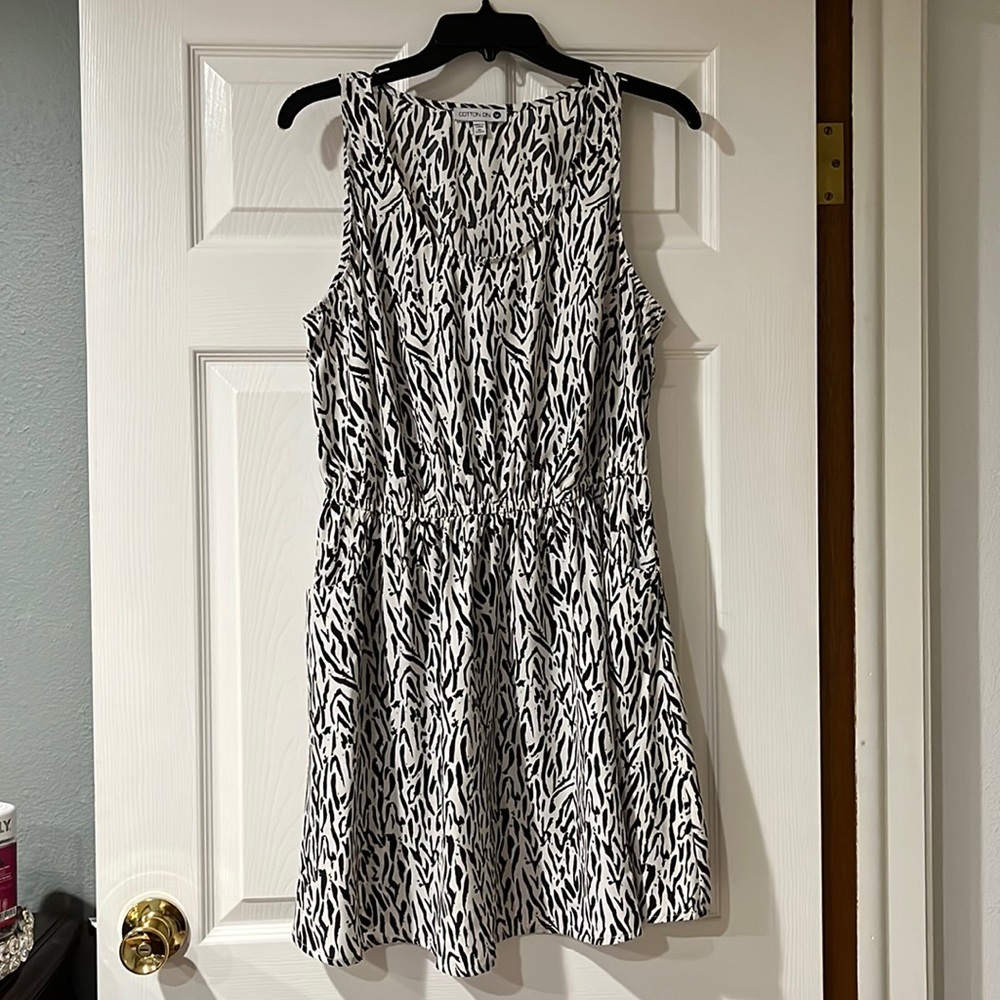 EUC Cotton On Sleeveless Animal Print “Darcie” Dress with Pockets Sz M
